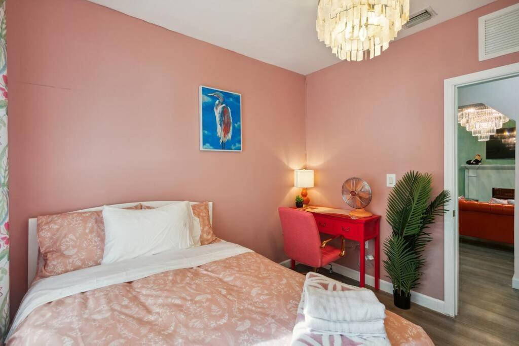 New! Havana Nights Villa ! Walk To Calle Ocho! マイアミ エクステリア 写真
