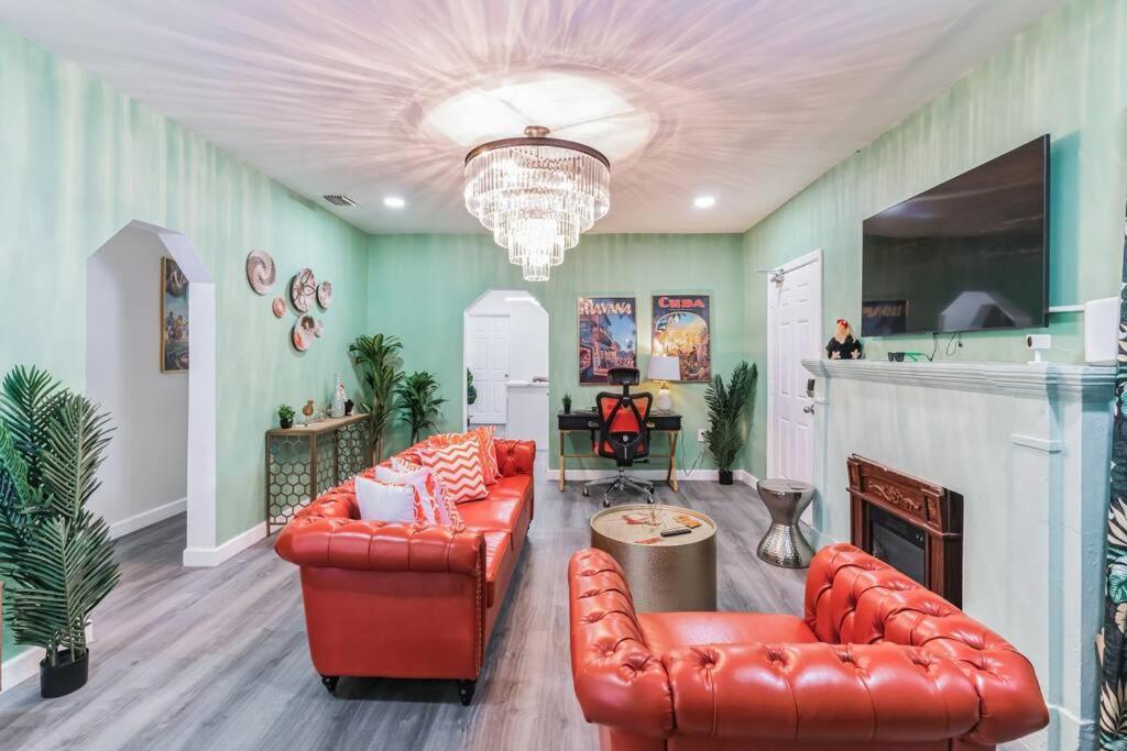 New! Havana Nights Villa ! Walk To Calle Ocho! マイアミ エクステリア 写真